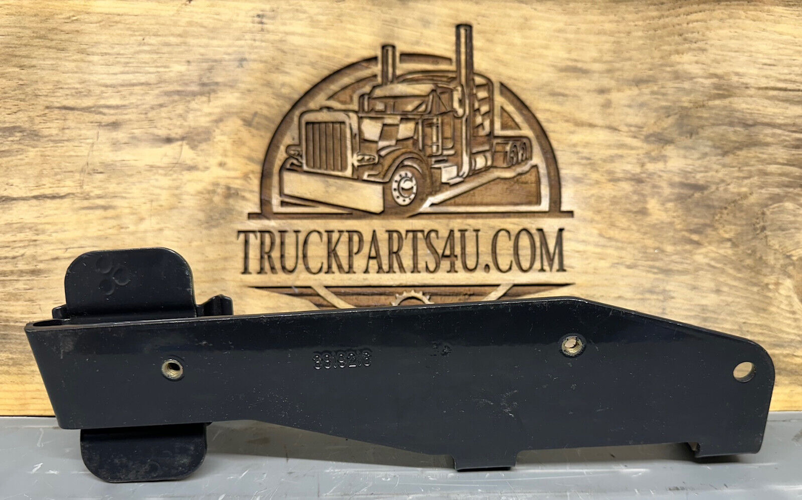 3819216 Volvo Penta bracket 5.7G – genuine NOS